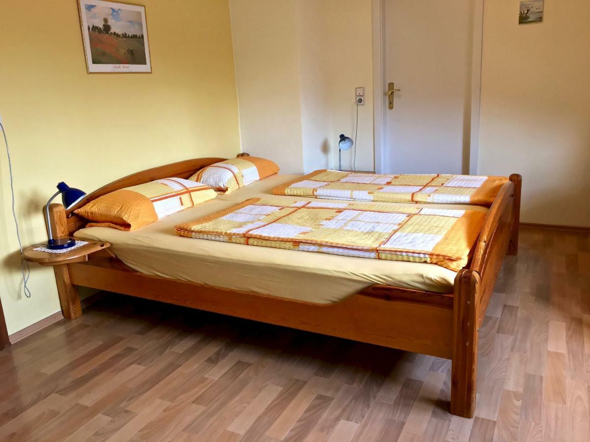 Gastehaus Hoffmann Bed & Breakfast Farschweiler Dış mekan fotoğraf