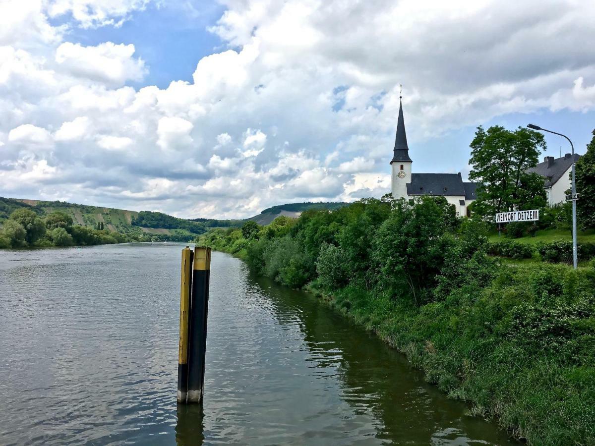 Gastehaus Hoffmann Bed & Breakfast Farschweiler Dış mekan fotoğraf